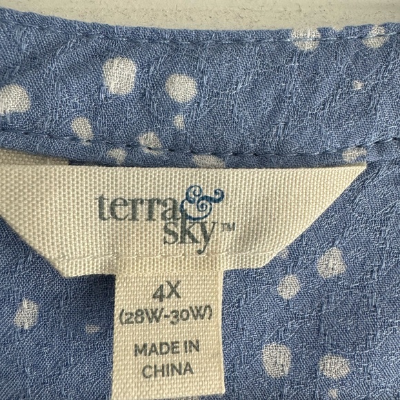 Plus size shirt - Picture 2 of 2